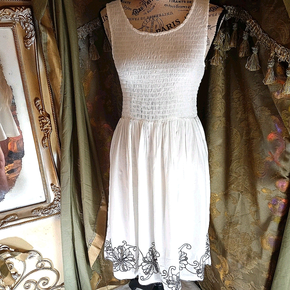 Vintage Jane Ashley dress barge